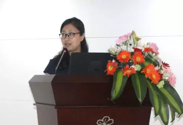 李晓静副教授.jpg 李晓静副教授.jpg